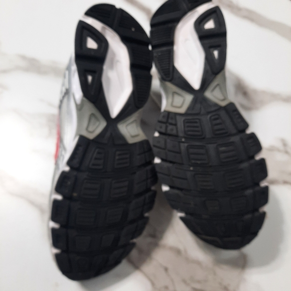 Nike Initiator Womens Running Shoes Size 11 White Silver Pink 394053-101  2017 - Picture 9 of 11